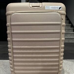 Beis 'The Front Pocket Carry-On' in Beige